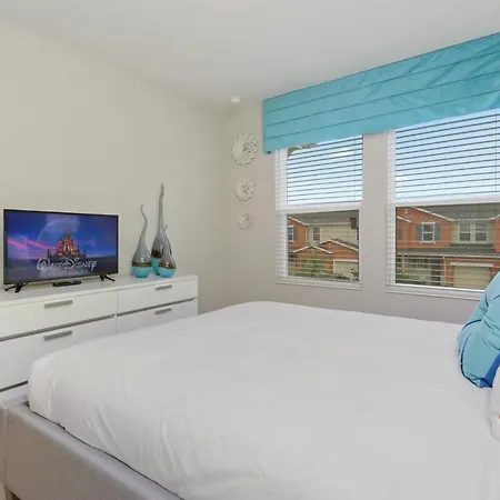 Four Bedrooms Townhouse 5102